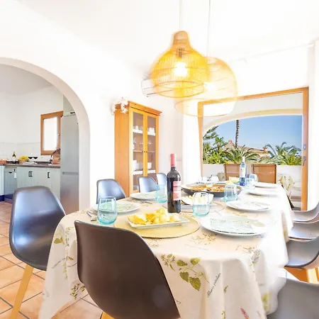 Altamira - Plusholidays * Ifach