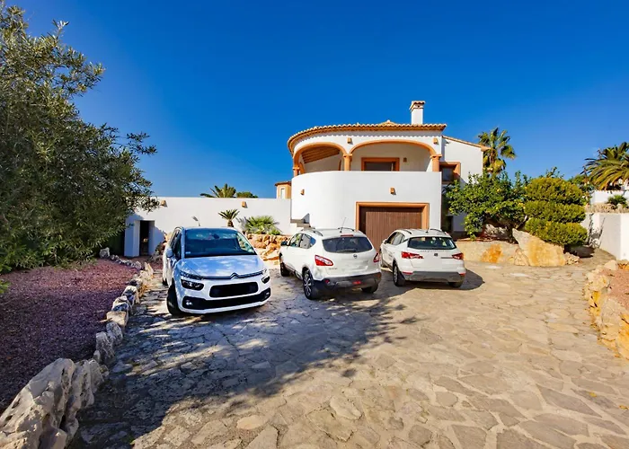 Altamira - Plusholidays Vila *