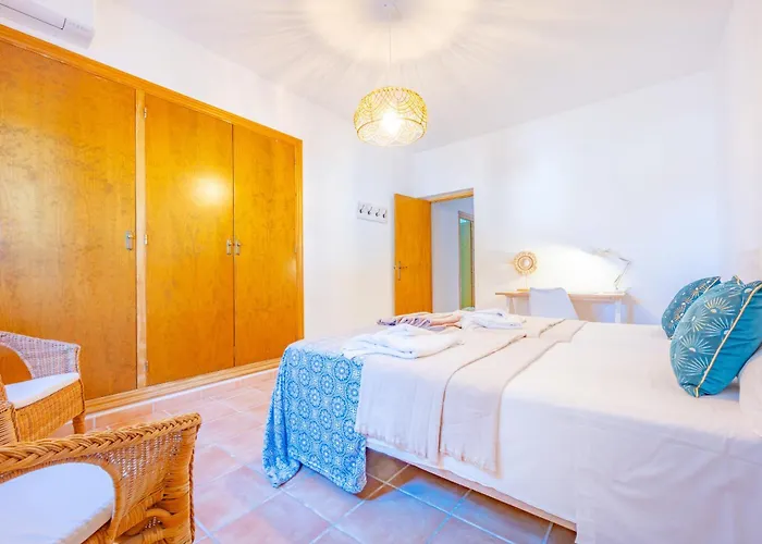 Altamira - Plusholidays * Ifach