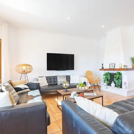 Altamira - Plusholidays * Ifach